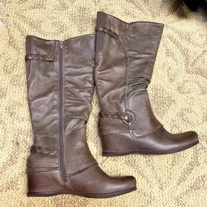 Baretraps Stylish Comfy Brown/Taupe Boots-size 8.5